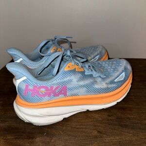 Hoka Shoes Women’s Size 10 D Clifton 9 Sneakers Running